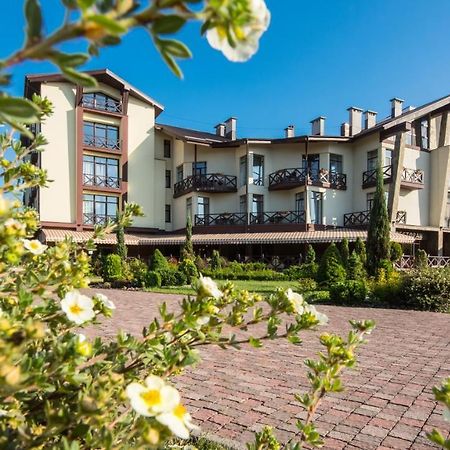Optima Collection Park Hotel Ивано-Франкивск Екстериор снимка