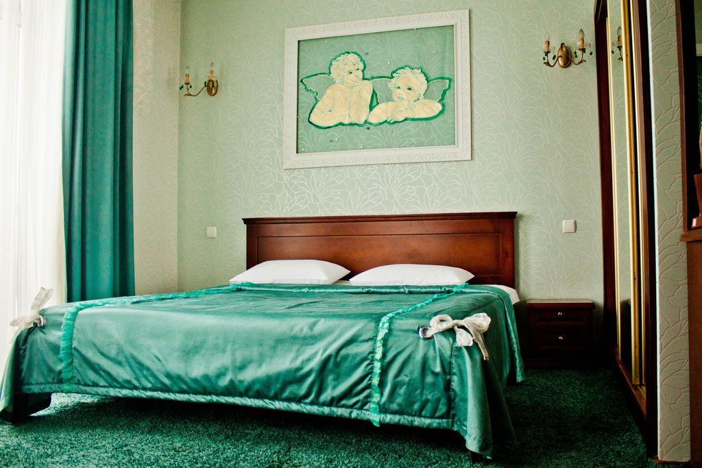 Optima Collection Park Hotel Ивано-Франкивск Стая снимка