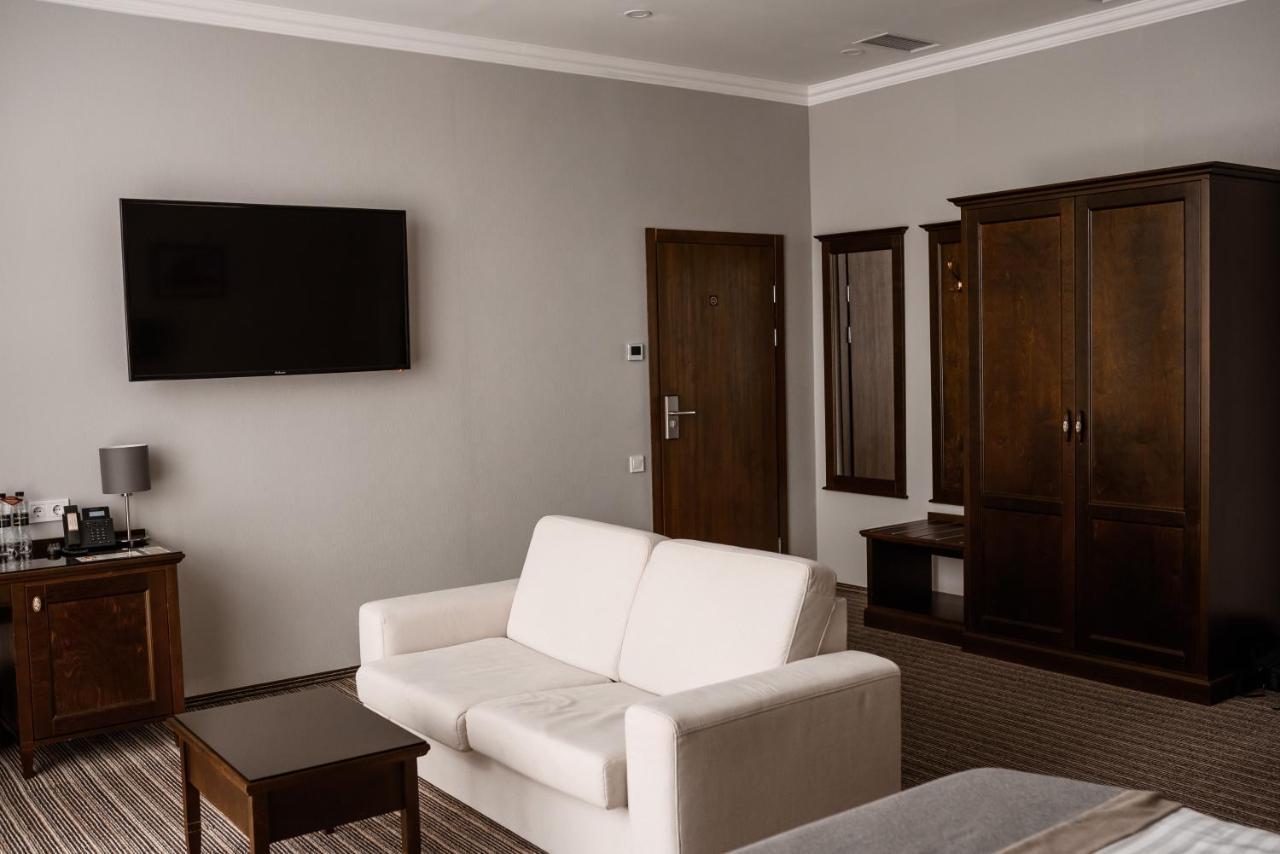 Optima Collection Park Hotel Ивано-Франкивск Екстериор снимка
