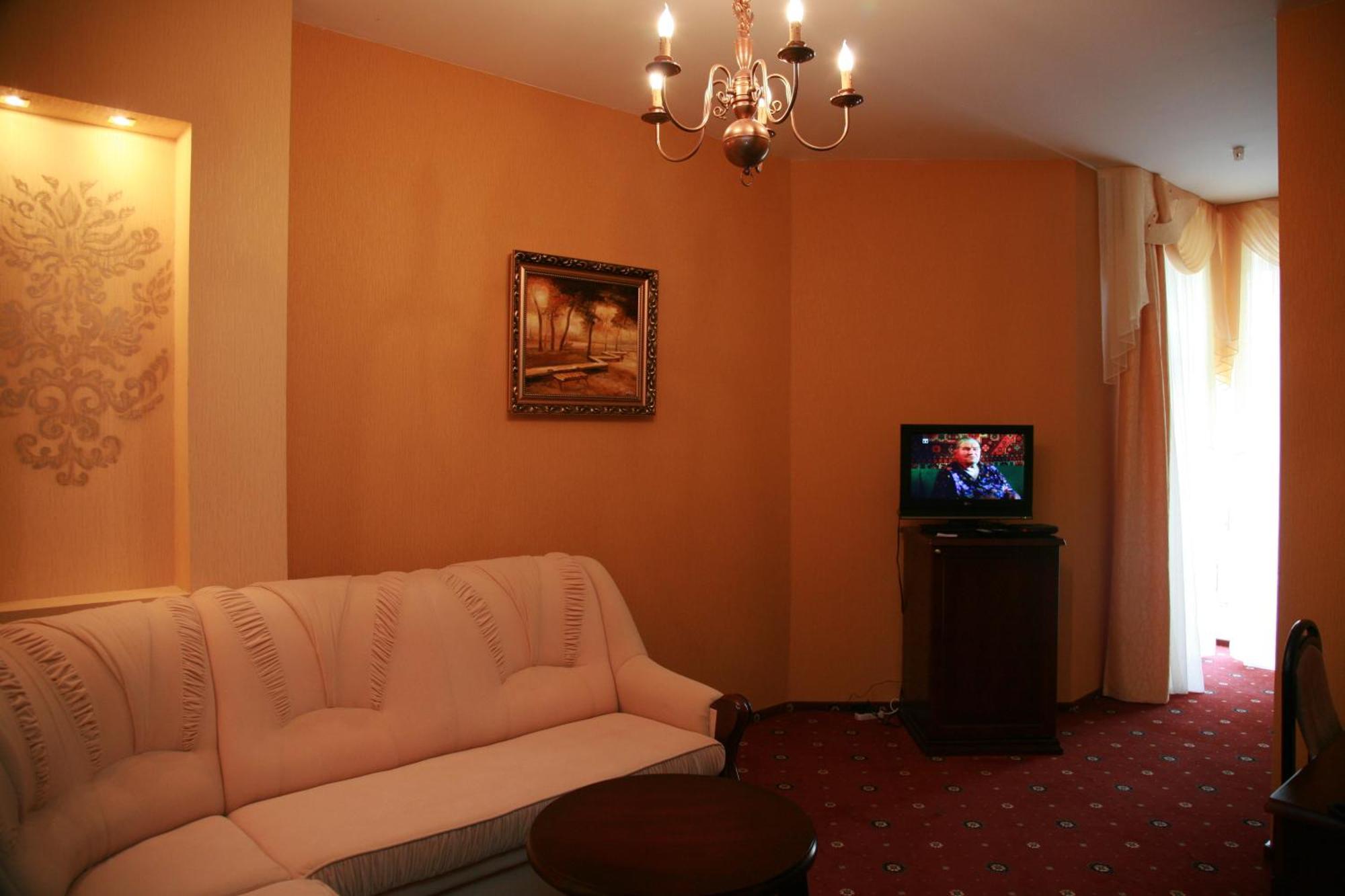 Optima Collection Park Hotel Ивано-Франкивск Стая снимка