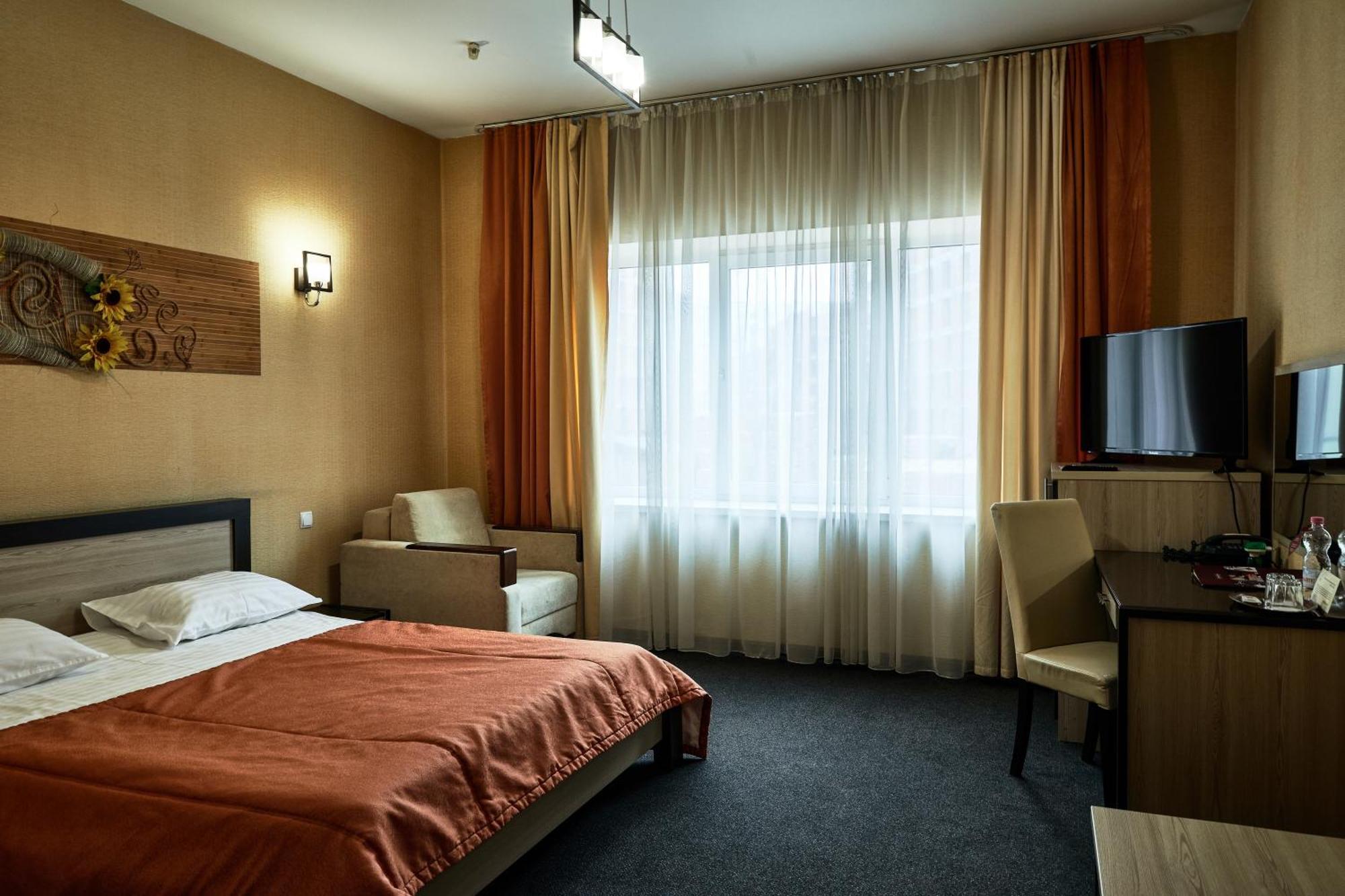 Optima Collection Park Hotel Ивано-Франкивск Стая снимка