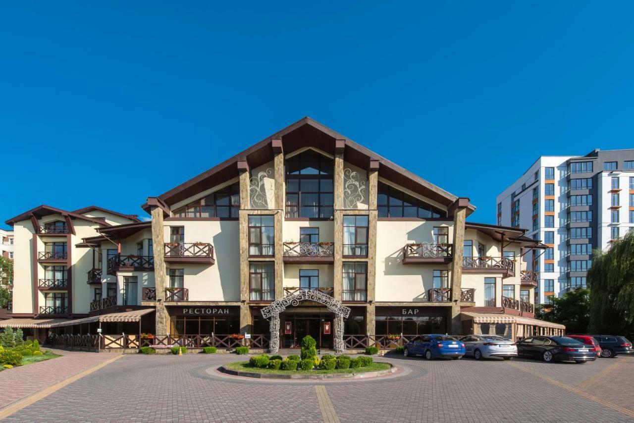 Optima Collection Park Hotel Ивано-Франкивск Екстериор снимка