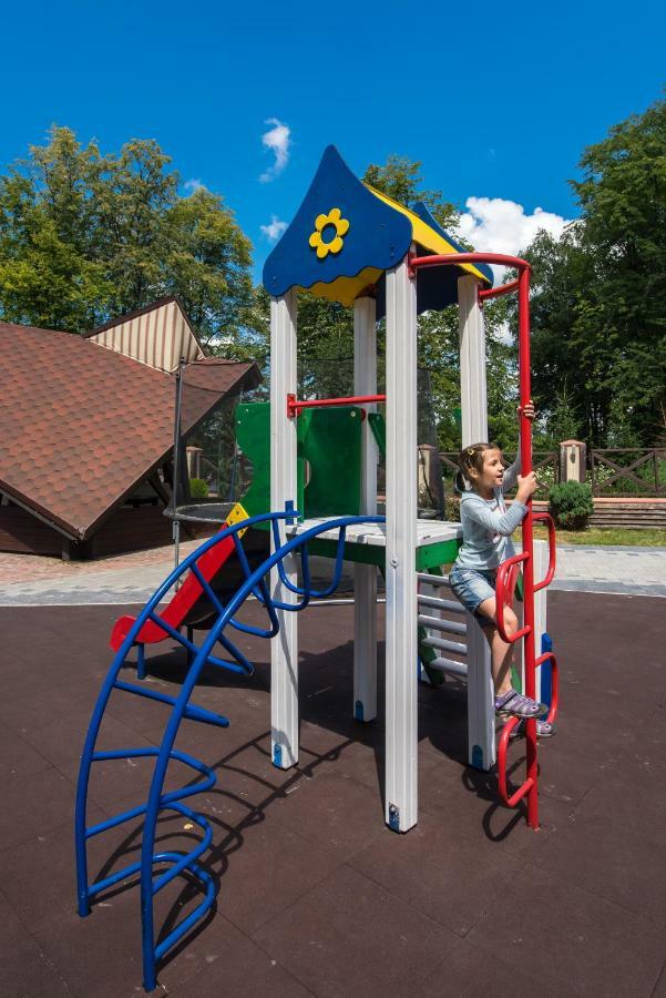 Optima Collection Park Hotel Ивано-Франкивск Екстериор снимка