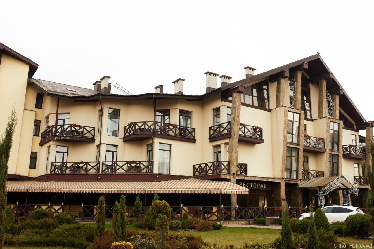 Optima Collection Park Hotel Ивано-Франкивск Екстериор снимка