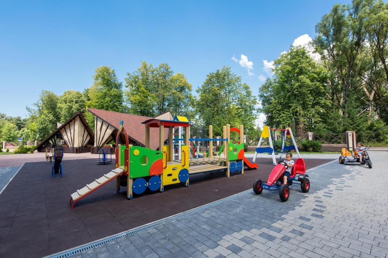 Optima Collection Park Hotel Ивано-Франкивск Екстериор снимка